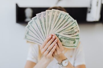 Hoe rijk is Lieke Martens? Een blik op haar salaris en vermogen